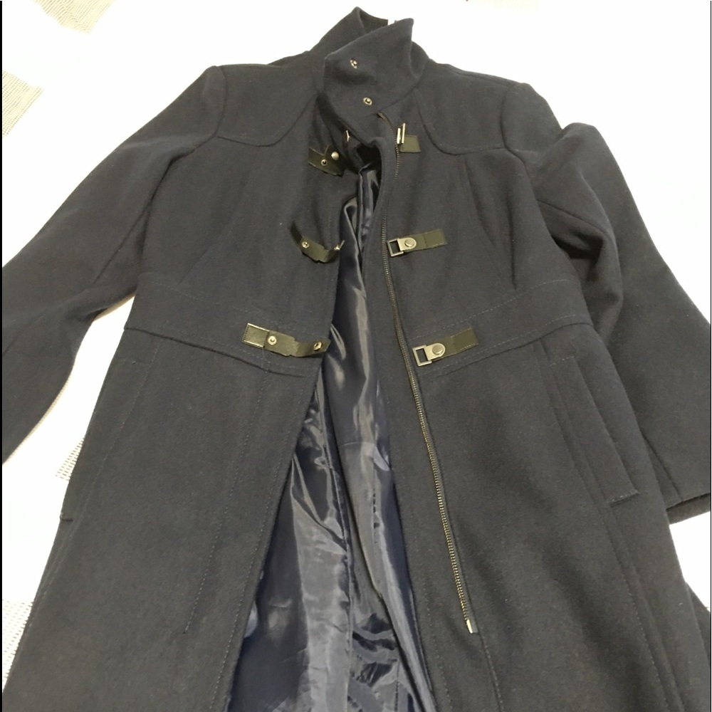 Kenneth Cole women’s navy coat size 2